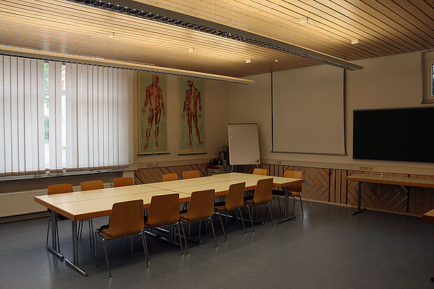 Schulungsraum im DRK-Gebäude in Ilsfeld Schulungsraum im DRK-Gebäude in Ilsfeld